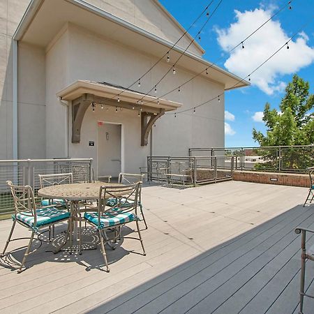 Cowboy Live, Laugh, & Loft Fort Worth 2 Bedroom Loft Downtown מראה חיצוני תמונה