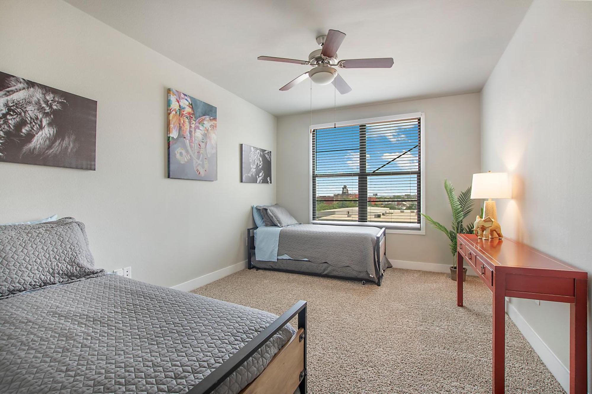 Cowboy Live, Laugh, & Loft Fort Worth 2 Bedroom Loft Downtown מראה חיצוני תמונה