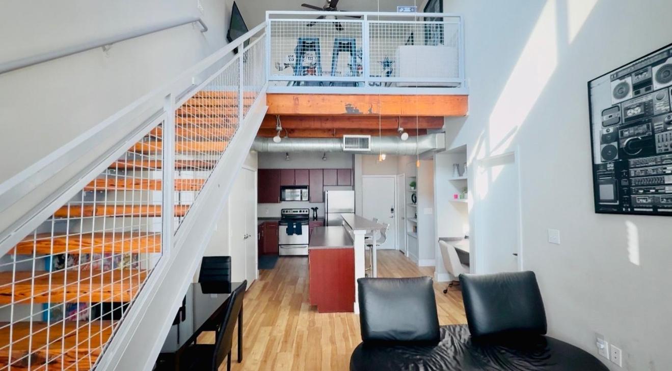 Cowboy Live, Laugh, & Loft Fort Worth 2 Bedroom Loft Downtown מראה חיצוני תמונה